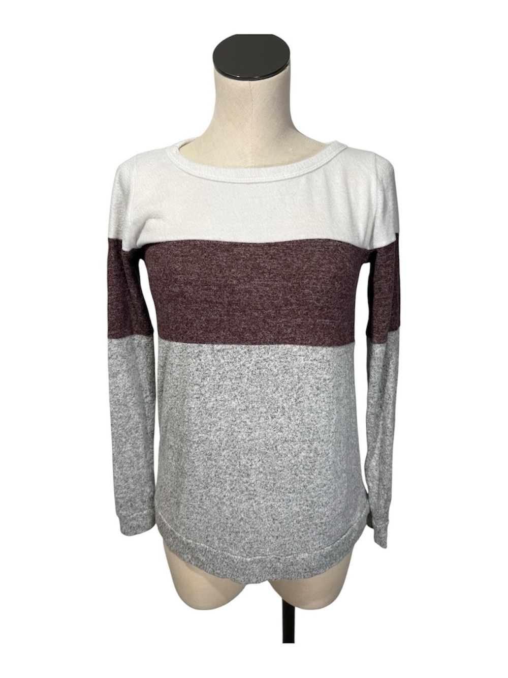 Colorblock Crewneck Sweater - White, Maroon & Light Gray